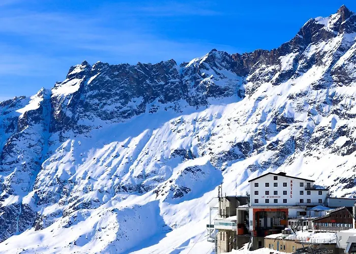 Lo Stambecco Hotel 3*