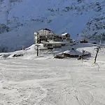 Lo Stambecco فندق