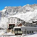 فندق Lo Stambecco