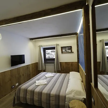 Lo Stambecco Hotel