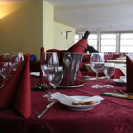 Lo Stambecco Hotel 3*