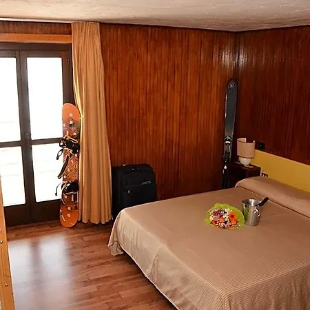 Lo Stambecco Hotel 3*