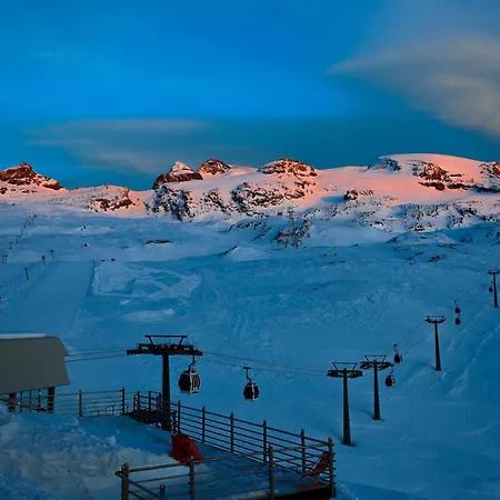 Hotel Lo Stambecco 3*